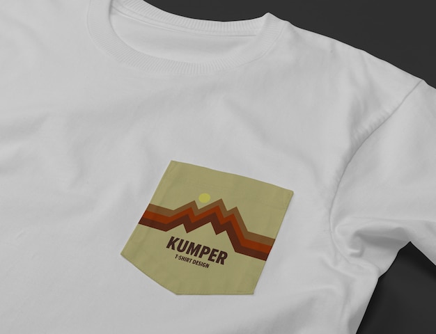 Nahaufnahme auf Pocket T-Shirt Mockup
