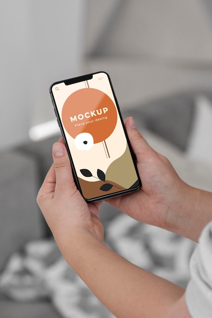 Nahaufnahme Handy im Schlafzimmer