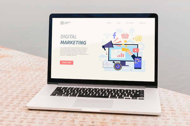 Nahaufnahme laptop mit digitaler marketing-landingpage