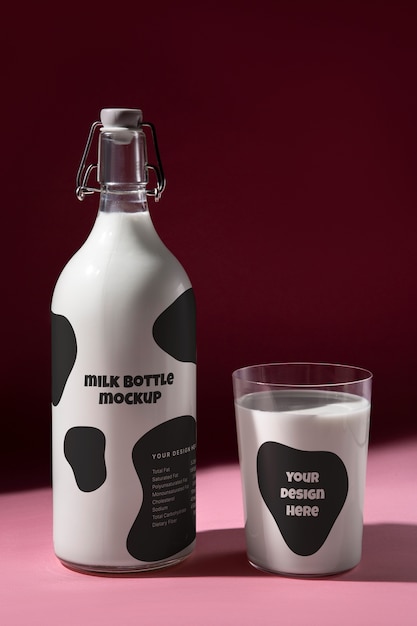 PSD natureza morta de maquete de garrafa de leite com vidro