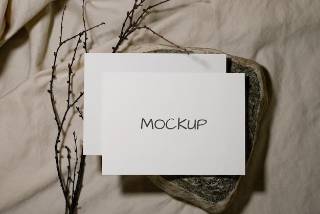 Neutrale Mockup-Karte im minimalistischen Stil