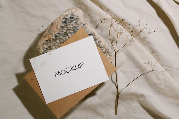 Neutrale Mockup-Karte im minimalistischen Stil