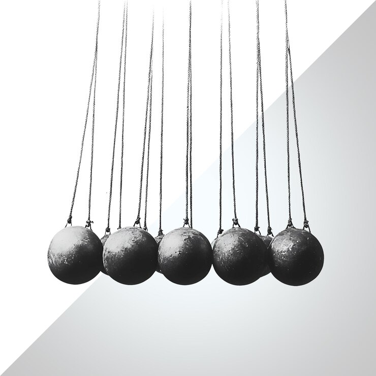 PSD newtons cradle in motion