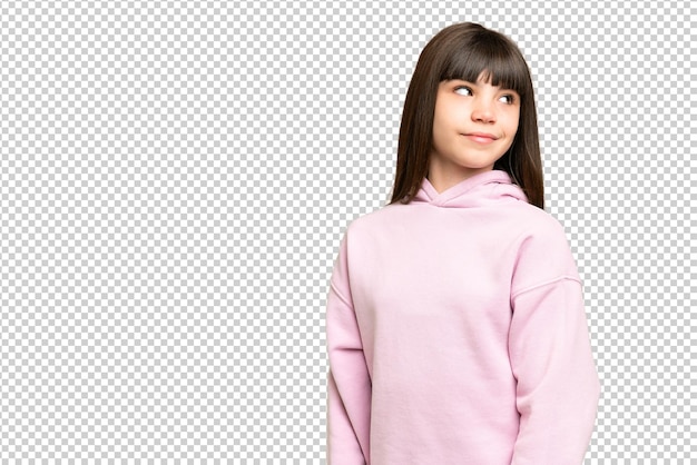 Niña pequeña sobre fondo de clave de croma verde aislado Retrato