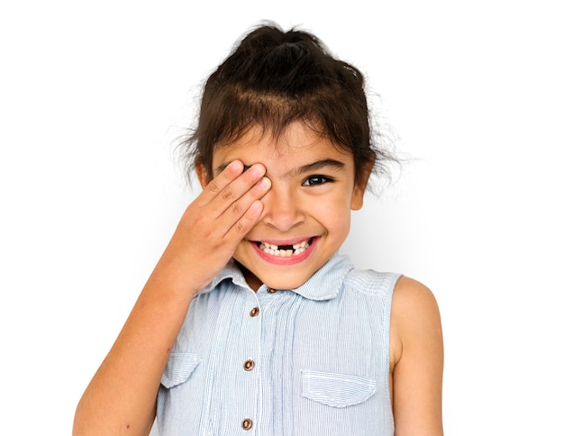 PSD niña con sonriente retrato de estudio de expresión de cara