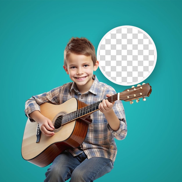 Niño adorable con guitarra sobre un fondo blanco
