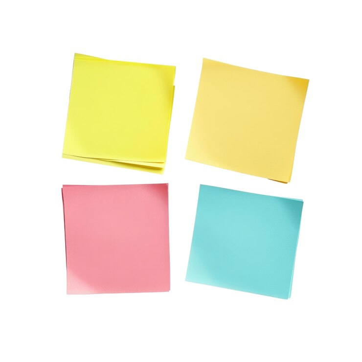PSD notas pegajosas de colores aisladas sobre un fondo blanco