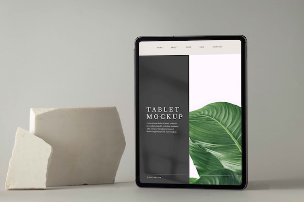 Objeto decorativo minimalista e tablet