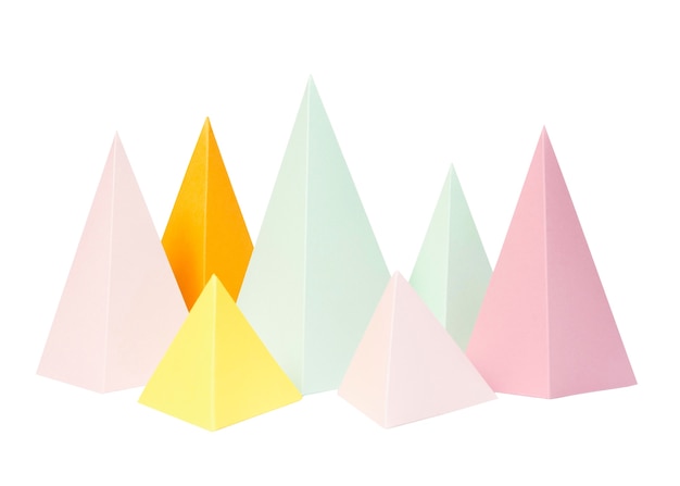 Objetos de papel abstratos isolados em fundo branco