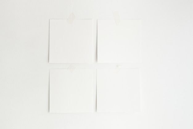 PSD obras de arte colgadas en la pared, maqueta minimalista blanca.