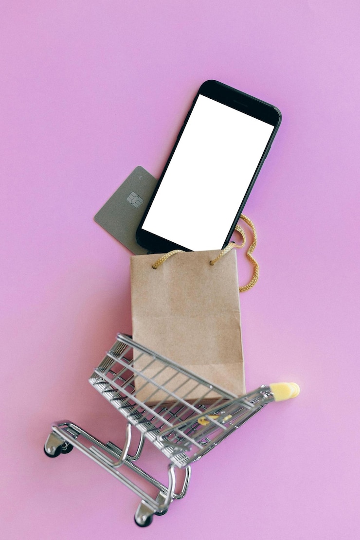 PSD online-shopping mit smartphone und einkaufswagen