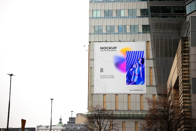 Outdoor de propaganda no design de mock-up de parede
