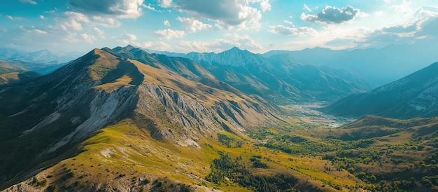 Paesaggio di montagna con valle