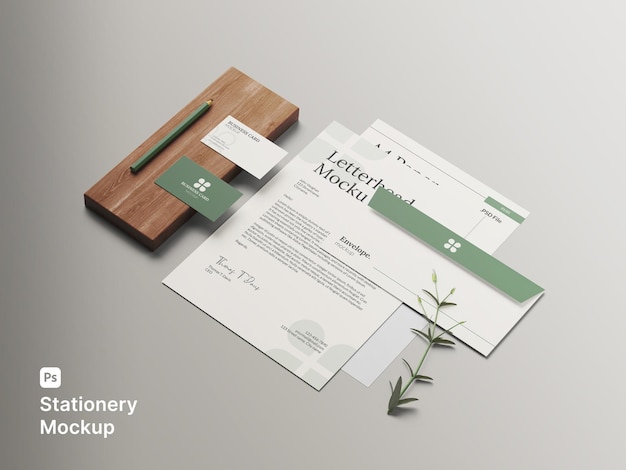 Papel timbrado de envelope de negócios da natureza com vista isométrica PSD com ornamento de madeira