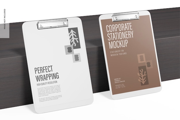 Papelería Corporativa en Mockup de Podio de Madera, Inclinado