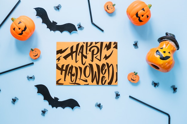 Papierabdeckungsmodell mit Halloween-Konzept