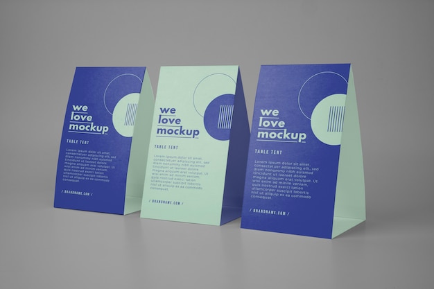 PSD papiertisch zelt flyer mockup