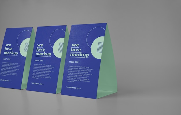 Papiertisch zelt flyer mockup