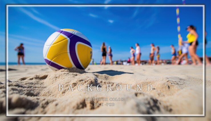 Partita di beach volleyball con una palla gialla e viola a fuoco