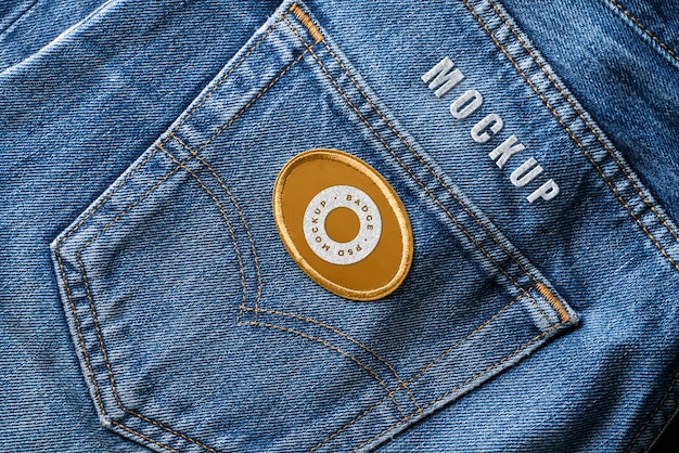 Patch-Attrappe auf Jeansstoff