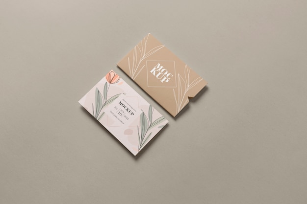 Petite enveloppe avec maquette de carte