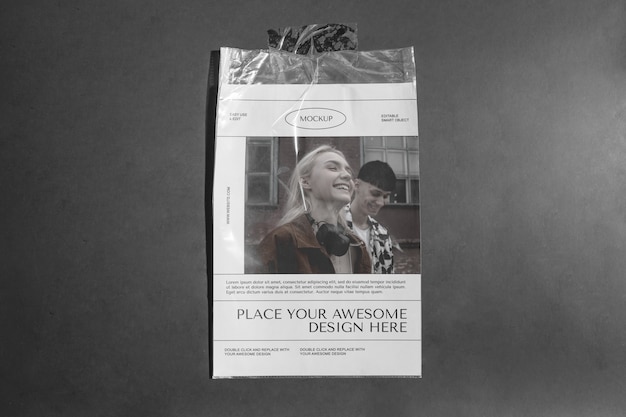 Plakatmodell mit Klebeband