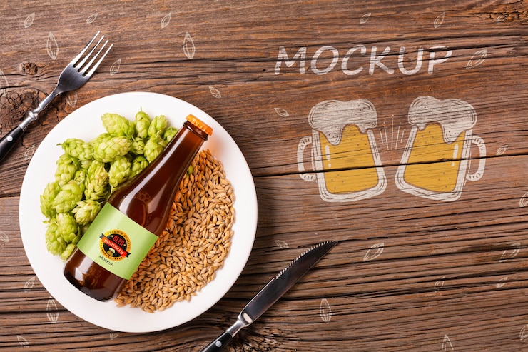PSD plato con ingredientes de cerveza y botella de cerveza