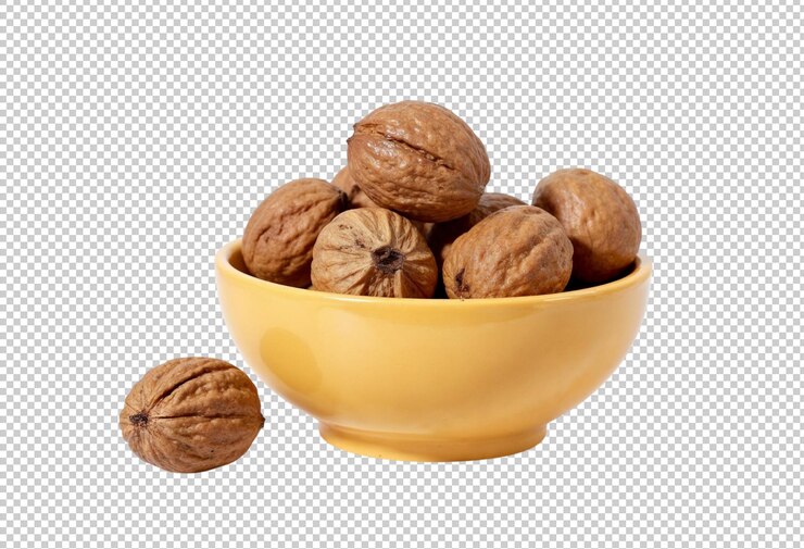 PSD un plato de nueces con un plato amarillo de nueces