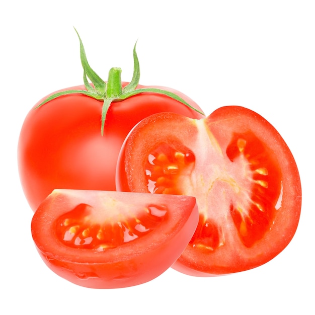 Pomodoro fresco intero Due pezzi di pomodoro tagliati a metà e squartati Composizione di pomodori pronti isolati