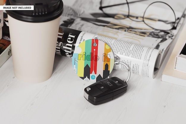 Porte-clés Avec Clé De Voiture Sur La Maquette Du Lieu De Travail