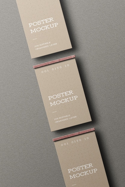 Poster con mockup di supporto in legno
