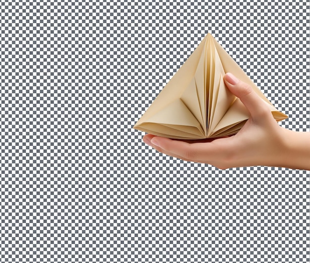Practicando técnicas tradicionales de plegado de papel aisladas sobre un fondo transparente