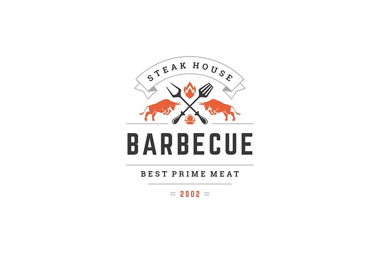 PSD premium barbecue grill restaurant café vintage logo design vorlage angriff auf gehörnte stiere
