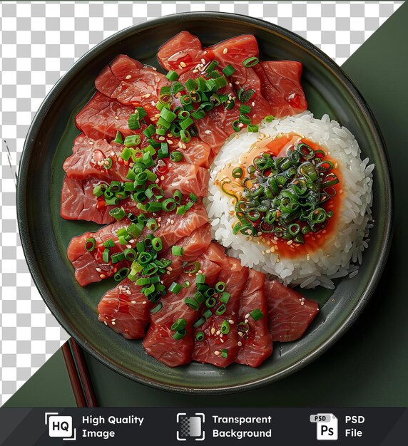 Premium de yakiniku con arroz y verduras servido en una mesa verde con palillos acompañado de sandía cortada y arroz blanco