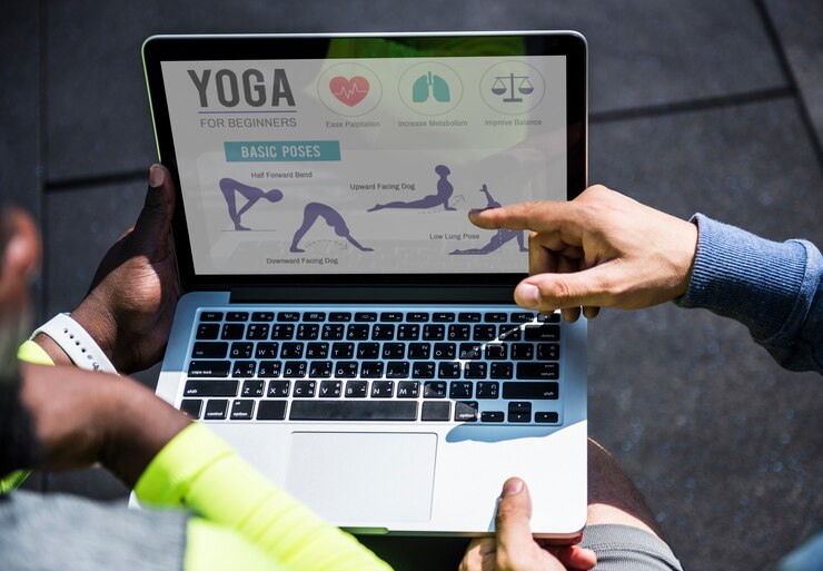 PSD primer plano de instrucción de yoga en dispositivo digital