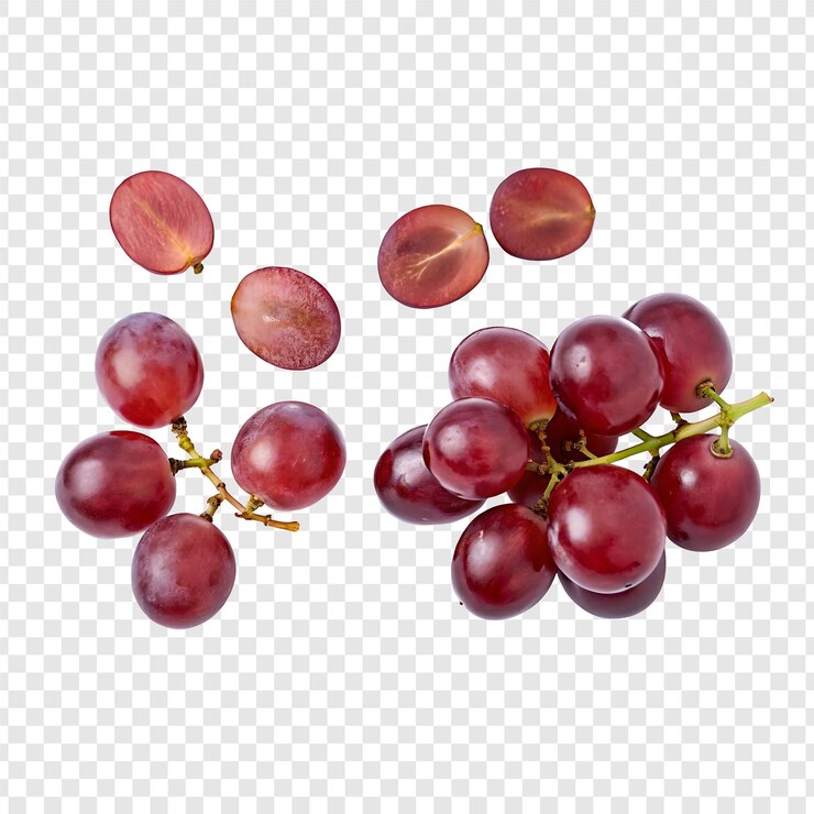 PSD primer plano de un racimo de uvas rojas maduras con uvas cortadas aisladas sobre un fondo transparente