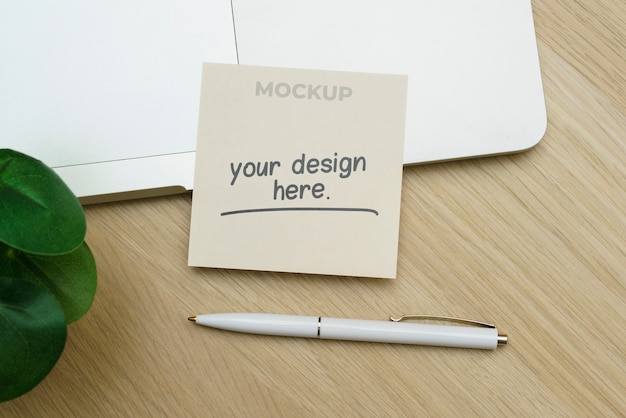 Progettazione di mockup di post-it