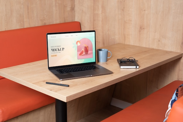 Progettazione di mockup di videoconferenza