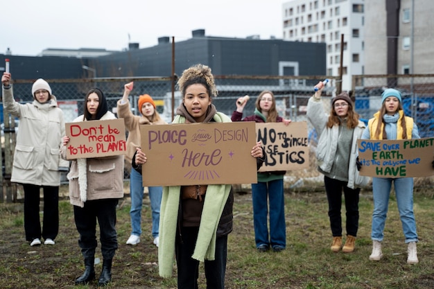 Protestbanner zum Weltumwelttag