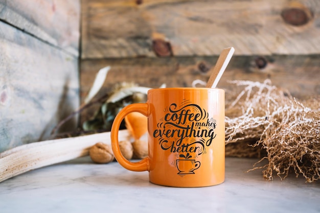 PSD una taza con su diseño aquí en él