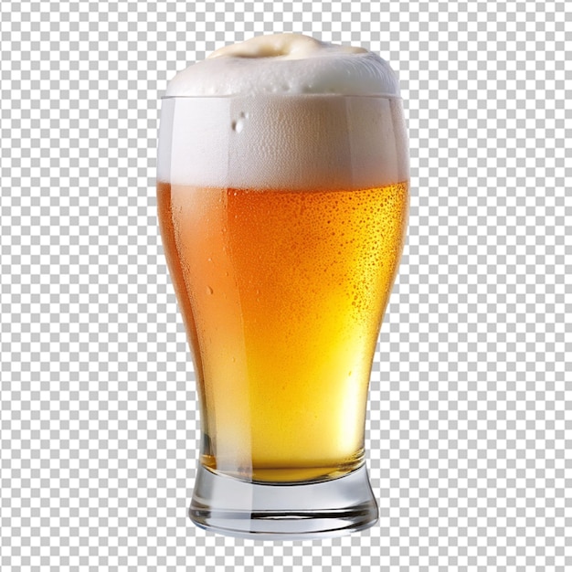 Psd de un vaso refrescante de cerveza sobre un fondo transparente