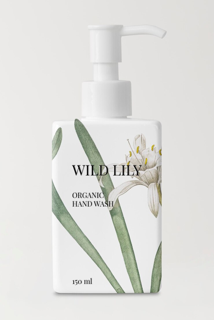 PSD pump bottle mockup hand wash dispenser psd product label