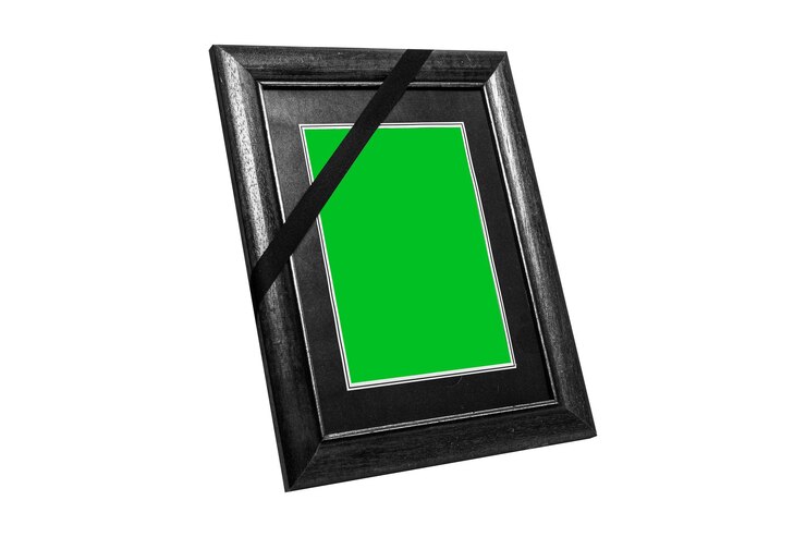 PSD quadro nero con nastro di lutto e sfondo verde isolato sul simbolo funebre e commemorativo bianco