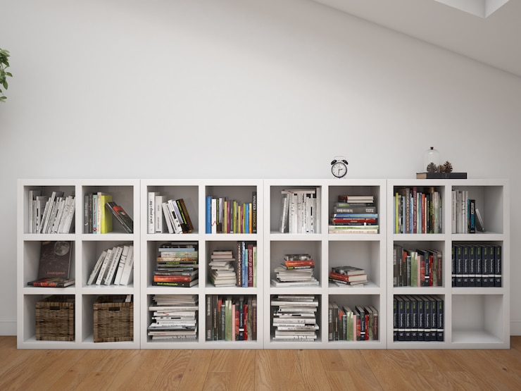 PSD quarto interior com prateleiras e decoração
