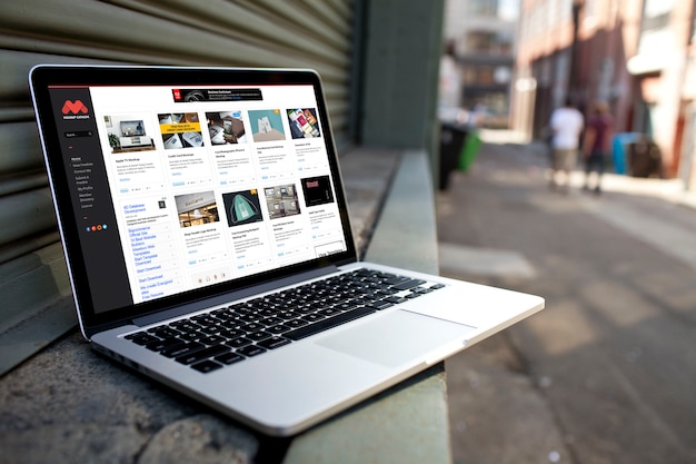 Realistische Präsentation des Laptops