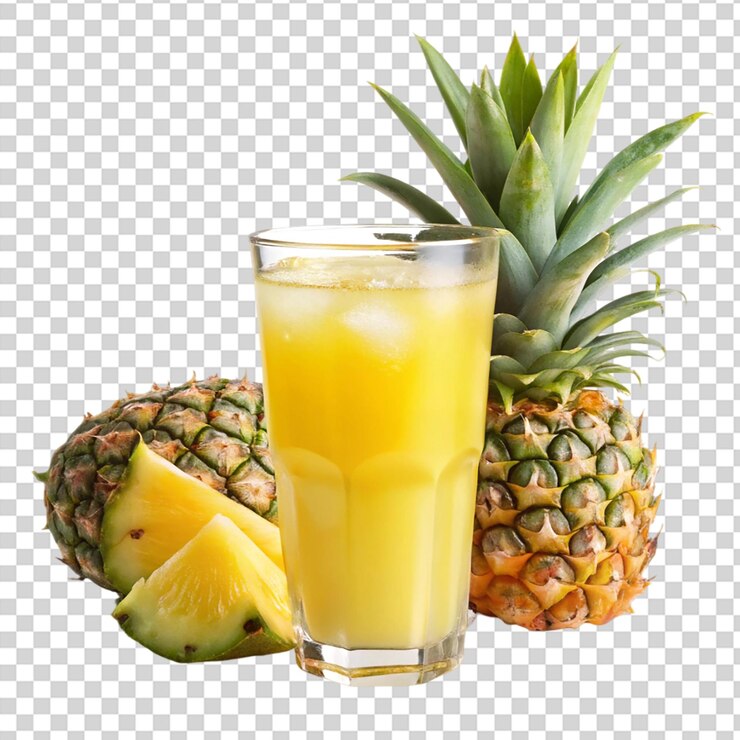 PSD refrescante zumo de piña frío aislado sobre un fondo transparente