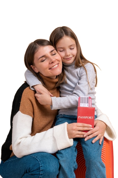 PSD retrato de madre e hija preparándose para un viaje juntos