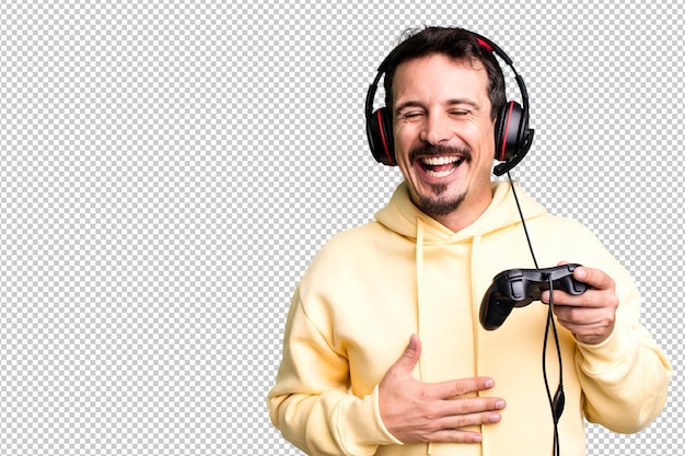 riéndose a carcajadas de alguna broma hilarante