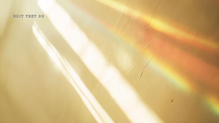 PSD rifrazione dei raggi solari e del prisma dell'arcobaleno su una superficie di consistenza beige chiaro