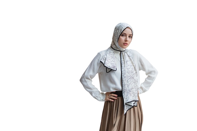 Ritratto di donna che indossa l'hijab